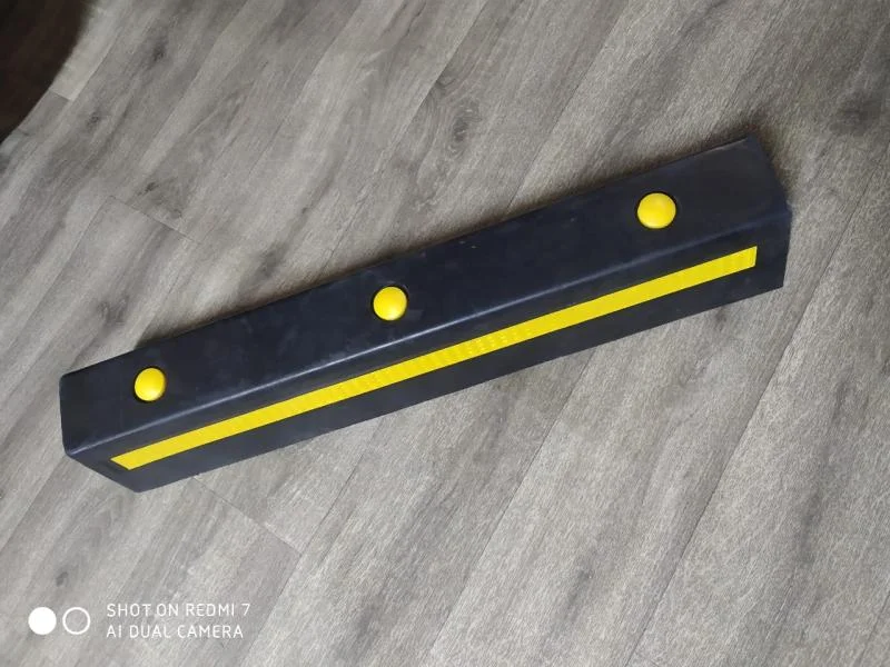 Колесоотбойник 750х150х120мм, резина