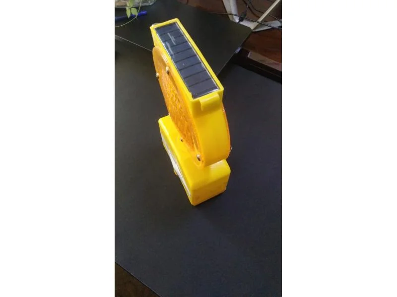 Пластиковый стробоскоп 32х18см, жёлтый, два источника питания