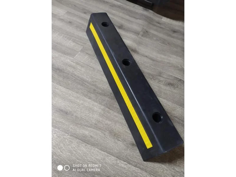 Колесоотбойник 750х150х120мм, резина