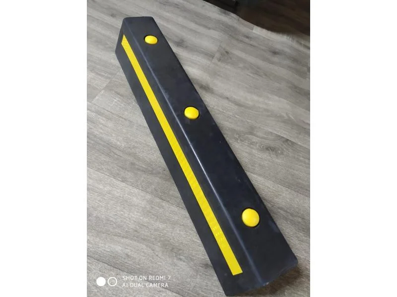 Колесоотбойник 750х150х120мм, резина