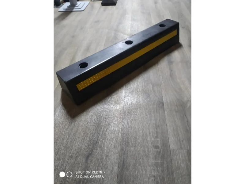 Колесоотбойник 750х150х120мм, резина