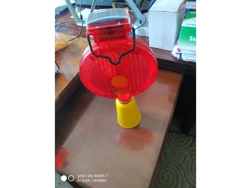 Проблесковый маяк 335х40х119мм с двойным питанием