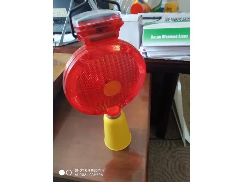 Проблесковый маяк 335х40х119мм с двойным питанием