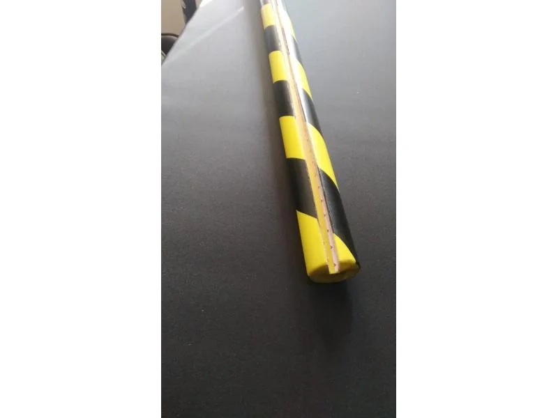 Демпфер для полок, гибкий из вспененного полиэтилена, круглый, разрез 2смх 0,8см