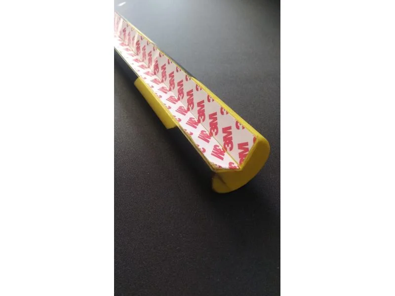 Демпфер угловой гибкий из вспененного полиэтилена, круглый, разрез 2смх2 см