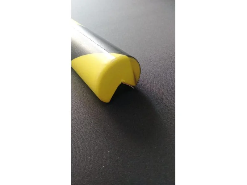 Демпфер угловой гибкий из вспененного полиэтилена, круглый, разрез 2смх2 см